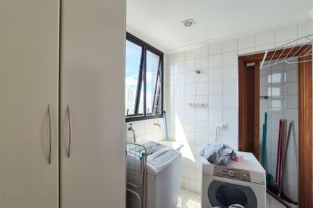 Apartamento à venda com 149m², 4 quartos e 2 vagas Apartamento à venda com 149m², 4 quartos e 2 vagasÁrea de Serviço