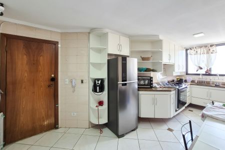 Apartamento à venda com 149m², 4 quartos e 2 vagas Apartamento à venda com 149m², 4 quartos e 2 vagasCozinha