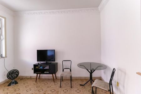 Casa à venda com 80m², 2 quartos e sem vagaSala