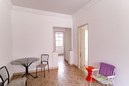 Casa à venda com 80m², 2 quartos e sem vagaSala