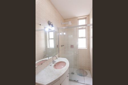 Apartamento à venda com 200m², 3 quartos e 1 vagaBanheiro da Suíte