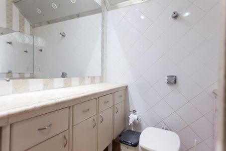 Apartamento à venda com 200m², 3 quartos e 1 vagaBanheiro Social