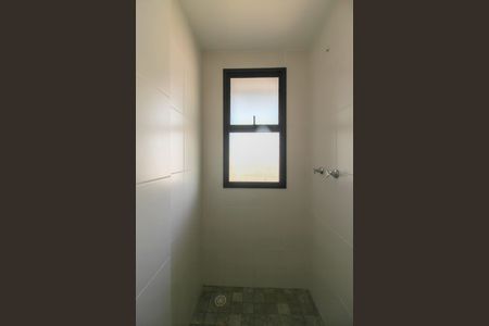 Apartamento à venda com 58m², 2 quartos e 1 vaga Apartamento à venda com 58m², 2 quartos e 1 vagaBanheiro Social