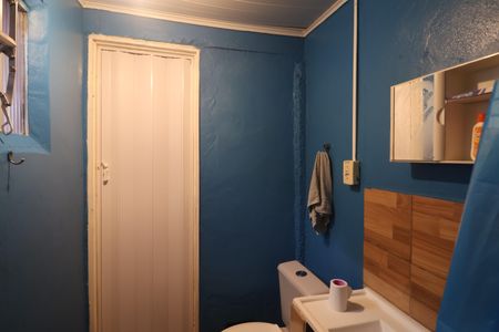 Casa à venda com 84m², 3 quartos e 2 vagasBanheiro Social