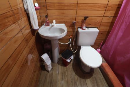 Casa à venda com 84m², 3 quartos e 2 vagasBanheiro da Suíte