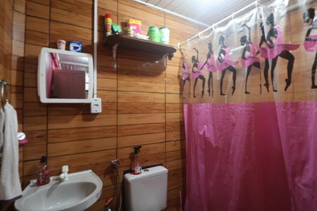 Casa à venda com 84m², 3 quartos e 2 vagasBanheiro da Suíte