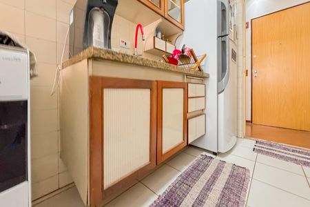 Apartamento à venda com 51m², 2 quartos e 1 vaga Apartamento à venda com 51m², 2 quartos e 1 vagaCozinha - Armários