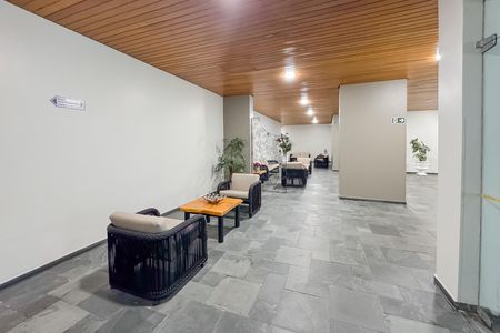 Apartamento à venda com 51m², 2 quartos e 1 vaga Apartamento à venda com 51m², 2 quartos e 1 vagaHall social