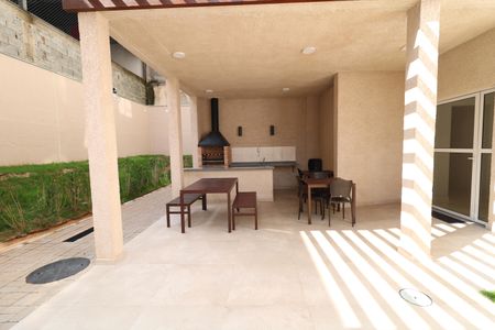 Apartamento para alugar com 35m², 2 quartos e sem vagaÁrea comum - Churrasqueira