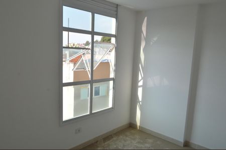 Quarto de apartamento à venda com 1 quarto, 47m² em Taquara, Rio de Janeiro