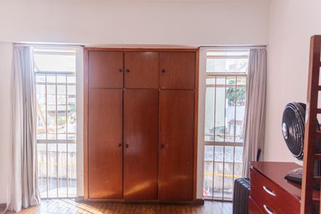 Apartamento para alugar com 80m², 3 quartos e 1 vaga Apartamento para alugar com 80m², 3 quartos e 1 vagaArmário do Quarto 2