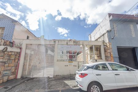 Apartamento para alugar com 80m², 3 quartos e 1 vaga Apartamento para alugar com 80m², 3 quartos e 1 vagaFachada