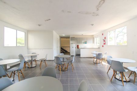 Apartamento para alugar com 52m², 2 quartos e 1 vagaÁrea comum - Salão de festas