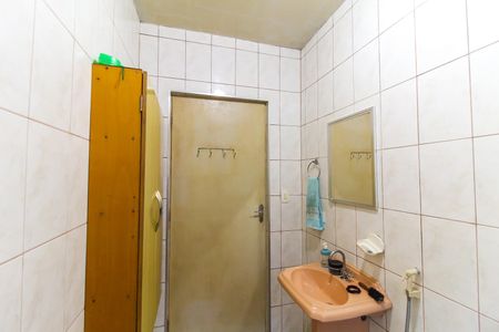 Casa à venda com 84m², 1 quarto e 2 vagasBanheiro