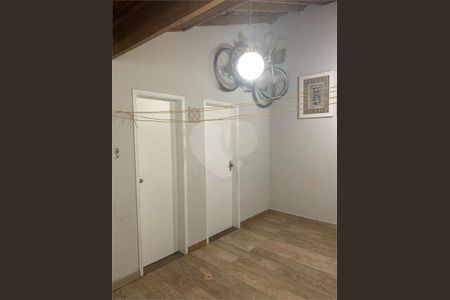 Casa à venda com 180m², 3 quartos e 4 vagas