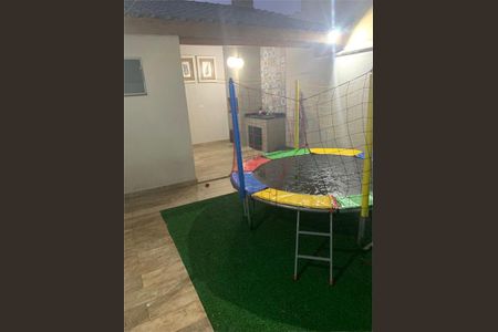 Casa à venda com 3 quartos, 180m² em Jardim Andrea Demarchi, São Bernardo do Campo