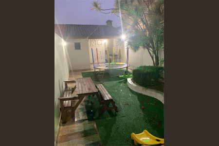 Casa à venda com 180m², 3 quartos e 4 vagas