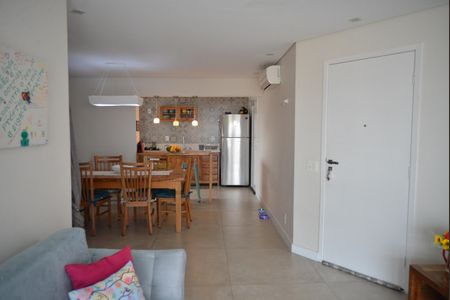 Apartamento à venda com 90m², 3 quartos e 2 vagasSala