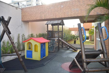 Apartamento à venda com 90m², 3 quartos e 2 vagasÁrea comum - Playground