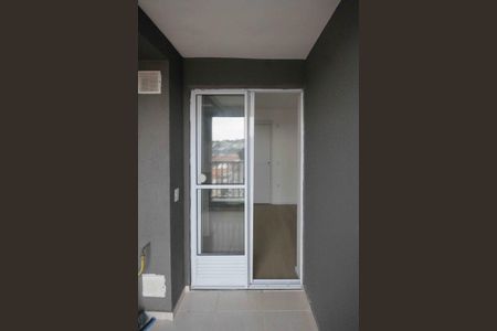 Apartamento para alugar com 31m², 2 quartos e sem vaga Apartamento para alugar com 31m², 2 quartos e sem vagaVaranda