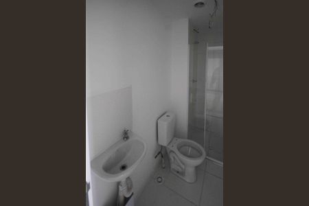 Apartamento para alugar com 31m², 2 quartos e sem vaga Apartamento para alugar com 31m², 2 quartos e sem vagaBanheiro