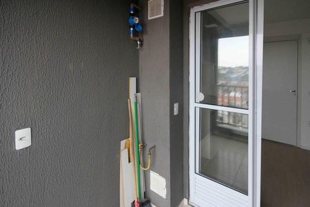 Apartamento para alugar com 31m², 2 quartos e sem vaga Apartamento para alugar com 31m², 2 quartos e sem vagaVaranda