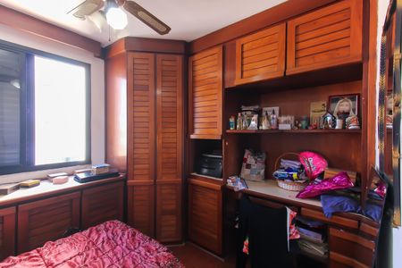 Apartamento à venda com 80m², 3 quartos e 2 vagas Apartamento à venda com 80m², 3 quartos e 2 vagasQuarto 1 - Suíte