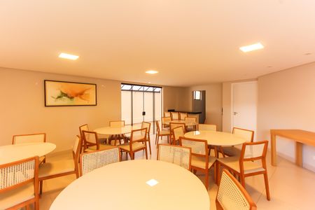 Apartamento à venda com 80m², 3 quartos e 2 vagas Apartamento à venda com 80m², 3 quartos e 2 vagasÁrea comum - Salão de festas