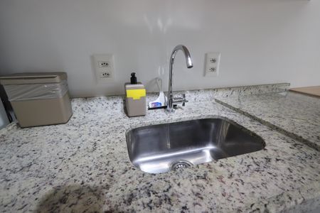 Cozinha de kitnet/studio para alugar com 1 quarto, 24m² em Paraíso, São Paulo
