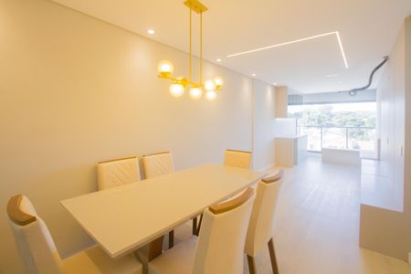 Apartamento à venda com 65m², 2 quartos e 1 vagaSala de Jantar