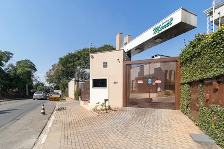 Casa de condomínio para alugar com 315m², 5 quartos e 3 vagas Casa de condomínio para alugar com 315m², 5 quartos e 3 vagasFachada