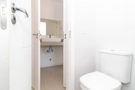 Casa de condomínio para alugar com 315m², 5 quartos e 3 vagas Casa de condomínio para alugar com 315m², 5 quartos e 3 vagasBanheiro da Suíte 1