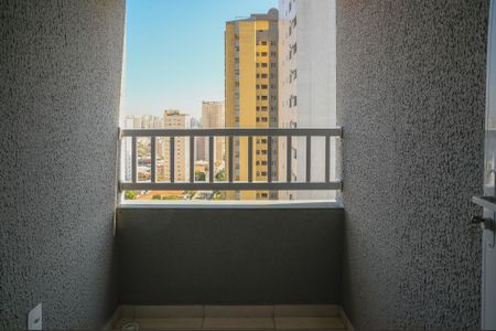 Apartamento à venda com 29m², 2 quartos e sem vaga Apartamento à venda com 29m², 2 quartos e sem vagaVaranda
