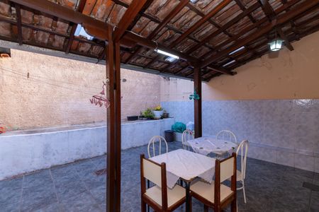 Casa à venda com 647m², 7 quartos e 4 vagasÁrea Externa