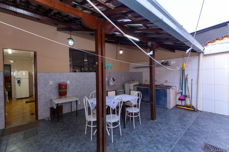 Casa à venda com 647m², 7 quartos e 4 vagasÁrea Externa