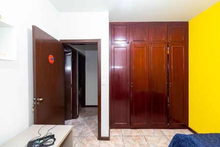 Casa à venda com 647m², 7 quartos e 4 vagasQuarto 3