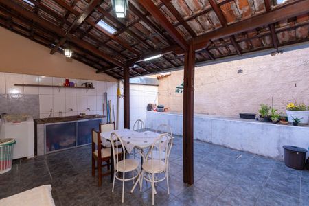 Casa à venda com 647m², 7 quartos e 4 vagasÁrea Externa