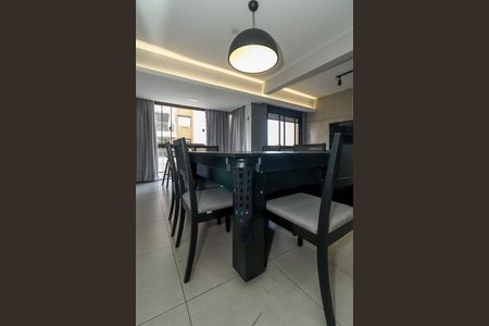 Apartamento à venda com 120m², 2 quartos e 2 vagasSala