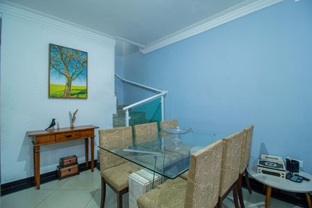 Casa à venda com 198m², 4 quartos e 2 vagas