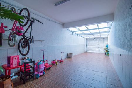 Casa à venda com 198m², 4 quartos e 2 vagas