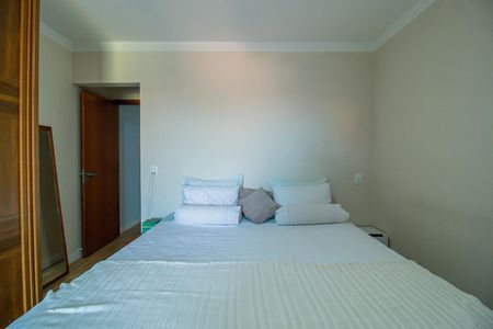 Casa à venda com 198m², 4 quartos e 2 vagas