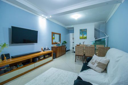 Casa à venda com 198m², 4 quartos e 2 vagas