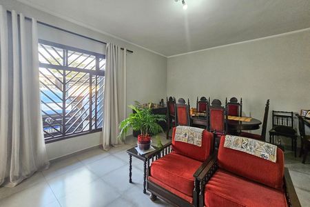 Casa para alugar com 180m², 3 quartos e 2 vagas Casa para alugar com 180m², 3 quartos e 2 vagasSala