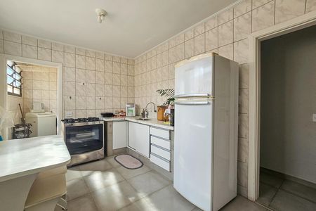 Casa para alugar com 180m², 3 quartos e 2 vagas Casa para alugar com 180m², 3 quartos e 2 vagascozinha