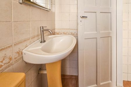 Casa para alugar com 180m², 3 quartos e 2 vagas Casa para alugar com 180m², 3 quartos e 2 vagasEdícula - banheiro
