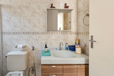 Casa para alugar com 180m², 3 quartos e 2 vagas Casa para alugar com 180m², 3 quartos e 2 vagasbanheiro da suíte