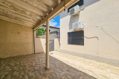 Casa para alugar com 180m², 3 quartos e 2 vagas Casa para alugar com 180m², 3 quartos e 2 vagasQuintal