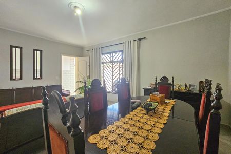 Casa para alugar com 180m², 3 quartos e 2 vagas Casa para alugar com 180m², 3 quartos e 2 vagasSala