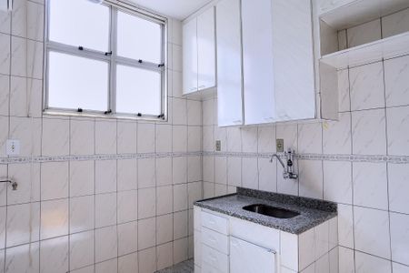Apartamento à venda com 40m², 2 quartos e 1 vaga Apartamento à venda com 40m², 2 quartos e 1 vagaCozinha e Área de Serviço
