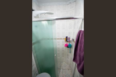 Casa à venda com 108m², 2 quartos e 4 vagas Casa à venda com 108m², 2 quartos e 4 vagasBanheiro da Suíte 1